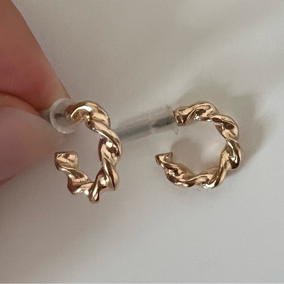 27 pairs of earrings from Claire’s and H&M - Picture 7 of 10